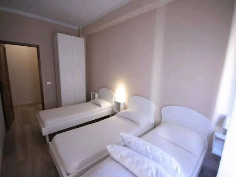 Tricolore Place Bed and Breakfast Milano 0*,
